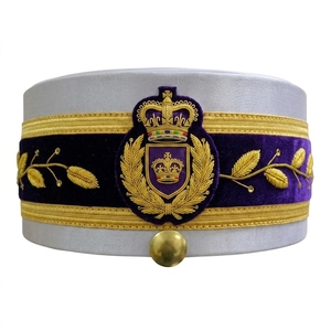 Chapeau de cérémonie blanc à couronne, brodé à la main, réglable, pour adultes, idéal pour les événements de loge maçonnique - Product Image 1