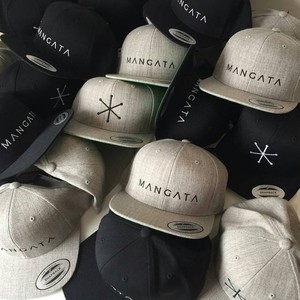 Gorra de Pana Personalizada de Alta Calidad con Textura Suave y Fabricación con Marca Privada para Marcas de Moda Minorista - Product Image 6