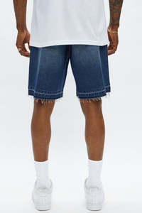 Shorts en jean pour homme, taille mi-haute, effet usé, bords bruts, style décontracté d'été, bleu - Product Image 2