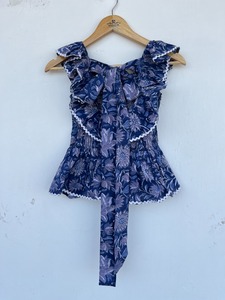 Blusa Bohemia de Punto a Rayas Azul Marino para Mujer con Cuello Redondo, Mangas Abullonadas, Cintura Fruncida y Dobladillo Peplum con Cinturón - Product Image 1
