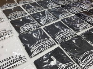 เสื้อยืดแฟชั่นผู้ชายแบบสั่งทำพิเศษ ผ้าฝ้ายเนื้อแน่น ทรงหลวมใส่สบายทุกวัน พร้อมบริการผลิตแบบ OEM ระดับมืออาชีพ - Product Image 4