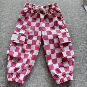 กางเกงคาร์โก้เด็กแบบขายส่งสั่งทำได้ กางเกงจ็อกเกอร์แฟชั่นมีกระเป๋า กางเกงผู้ชาย กางเกงคาร์โก้เด็กแบบสบายๆ ลายตาราง - Product Image 1