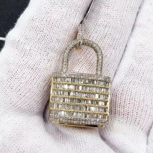 Pendentif de luxe plaqué or 18 carats avec moissanite taille baguette, serti en canal, breloques de verrouillage, bijoux hip-hop, style Iced Out, pour rappeur, bling - Product Image 1