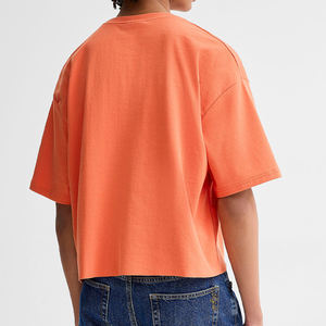 Camiseta de Corte Cuadrado de Alta Calidad con Logotipo Personalizado, 240 GSM, 100% Algodón, Hombros Caídos, Estilo Oversize y Corto para Hombre - Product Image 4