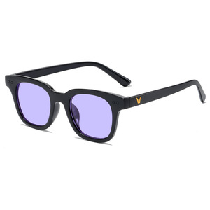 Lunettes de soleil carrées anti-UV de luxe rétro pratiques et tendance pour la protection solaire - Vente en gros à prix réduit - Product Image 3