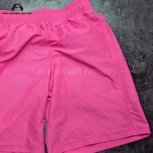 Pantalones cortos unisex de poliéster 100% ligeros, de bajo MOQ, teñidos en color liso, estilo fitness para la temporada de verano, para uso en exteriores y gimnasio, para hombre. - Product Image 4