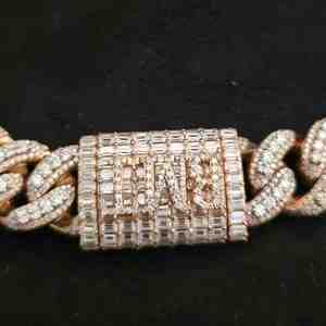 Elegante Cadena Cubana de 18MM con Incrustaciones de Moissanita en Plata de Ley para Joyería Hip Hop - Regalo Personalizado - Product Image 4