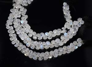 Cuentas de Piedra Lunar Arcoíris Blanca Natural Facetadas en Forma de Corazón de 9-10 mm, Cuentas de Piedras Preciosas Arcoíris de 10 Pulgadas, Suministros para la Fabricación de Joyería de Piedra Lunar - Product Image 3