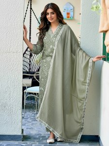 Conjunto de Salwar Kameez Tradicional para Mujer, en Rayón Elástico Bordado, con Dupatta, Cuello en V, Largo hasta el Tobillo, para Bodas Indias/Pakistaníes - Product Image 1
