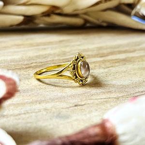 Nouvelle Arrivée Bague Bohème Pierre de Lune Œil d'Argent pour Femme, en Laiton Vintage Plaqué Or 18K, Délicate, Perles Solitaires, Certifiée Tiara - Product Image 6