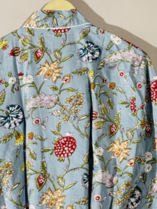 Bata Kimono de Algodón con Estampado Floral Azul Cielo para Mujer, Hecha a Mano, Ligera, con Cinturón - Product Image 3