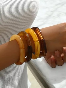 เครื่องประดับเรซิ่นทำมือสุดฮิต ดีไซน์โดดเด่น เหมาะสำหรับเป็นของขวัญวันหยุด วันเกิด และโอกาสพิเศษ มีจำหน่ายแล้ว - Product Image 6