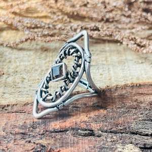 Anillo de Ónix Negro, Anillo Geométrico Gótico para Mujer, Joyería de Latón Plateado Oxidado, Venta al por Mayor - Product Image 6