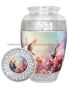 Urnas Funerarias Decorativas de Latón de Alta Calidad, Urnas Hechas a Mano para Hombres y Mujeres - Product Image 1