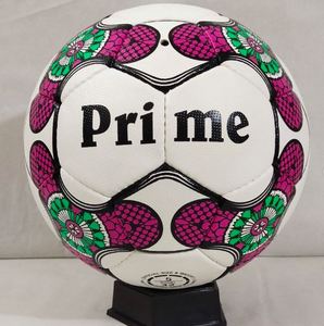 Ballon de football cousu main de haute qualité, logo personnalisé, ballon d'entraînement, tailles 3, 4, 5, vessie en butyl, fabricant OEM, nouveau style Pakistan - Product Image 2