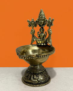 Lampe à huile Diya artisanale en laiton Lakshmi Tirupati Balaji, décoration religieuse pour la maison et le temple - Product Image 2