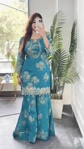 Ensemble indien pakistanais brodé bleu, robe à manches longues et jupe, tenue traditionnelle formelle - Product Image 5
