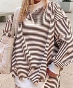 เสื้อสเวตเตอร์ถักแขนยาวลายทางสำหรับผู้หญิงอินเทรนด์ ทรงหลวม ใส่สบาย เหมาะสำหรับฤดูใบไม้ร่วงและฤดูหนาว - Product Image 2