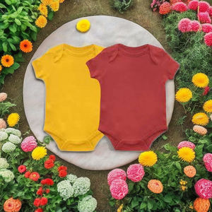 Conjunto de Pijama de Verano de 3 Piezas para Niños Daisy, 100% Algodón, Manga Corta, Botones a Presión, Impermeable, Transpirable, Antibacteriano, Estampado Vacacional - Product Image 1