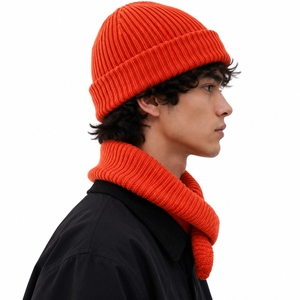 Gorro de Invierno Unisex de Color Sólido, Gorro de Punto con Puño y Rayas en Contraste, Gorro de Punto Cálido Hecho a Mano con Material Acrílico - Product Image 3