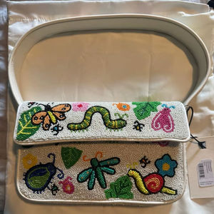 Bolso de mano de lujo con cuentas florales y bordado blanco, tipo sobre con solapa, para mujer, ideal para fiestas, eventos y uso diario, hecho a mano. - Product Image 1