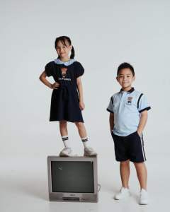 ชุดเสื้อผ้าเด็กชาย ไชโก้ เฮ้าส์ เจย์สัน คอตตอน สแปนเด็กซ์ เสื้อยืดลายการ์ตูนหมีปักด้วยเครื่องจักร กางเกงขาสั้นลายทาง สีกากี สไตล์เกาหลี - Product Image 4