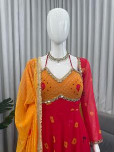 Magnifique robe Anarkali indienne pakistanaise en tissu Georgette, avec des motifs imprimés numériquement, pour les occasions spéciales, les fêtes, les tenues décontractées et traditionnelles pour femmes. - Product Image 2