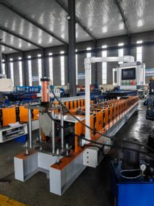 Machine de fabrication de gouttières et de descentes d'eau <span class=keywords><strong>en</strong></span> acier sans soudure à grande vitesse, ligne de production complète avec contrôle PLC - Product Image 6