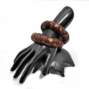 Ensemble de bracelets en bois de Sissoo faits à la main, bijoux artisanaux sculptés, bijoux rustiques bohèmes, bracelets en bois de Sheesham pour femmes, naturels et rustiques - Product Image 4