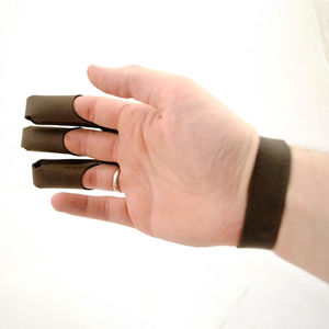 Gant de tir à l'arc professionnel en cuir, protection à trois doigts, équipement de tir à l'arc, accessoire sportif en cuir véritable - Product Image 5