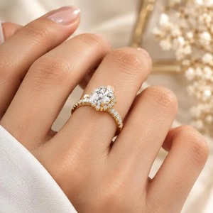 Anillo de Compromiso de Plata 925 con Diamante Moissanita de Corte Oval y Redondo, Anillo Solitario de Plata de Ley con Certificación IGI, Diseño East West - Product Image 6