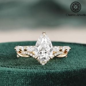 Anillo de Compromiso Charm_Jewells para Mujer con Moissanita Corte Pera, Oro de 18K con Engaste Pavé, Estilo Romántico - Product Image 2