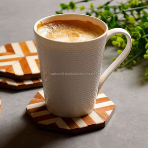 Ensemble de sous-verres carrés en bois modernes avec motif de feuilles, tapis de table antidérapants pour la décoration de la table à café et à manger - Product Image 4