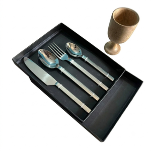 Ensemble de Couverts en Acier Inoxydable de Luxe Martelé, Vaisselle Moderne avec Coffret Cadeau, Vente en Gros - Product Image 1