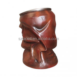 Rusty Soda Can Comic Vulture Barrel Mesa Carruaje Banco Cementerio Zombie Casado Pareja Esqueleto Lápida con una vela - Product Image 2