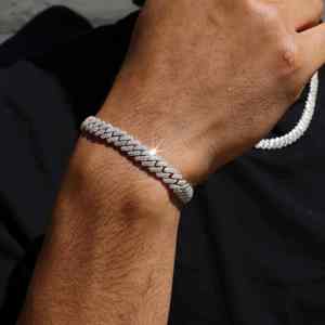 สร้อยข้อมือทองคำขาว 14K แบบ Cuban Link ประดับเพชรทรงเหลี่ยมแบบ Sharp Zigzag ฝังเพชรแบบ Pave สไตล์ Miami Hip Hop - Product Image 1