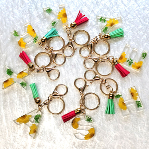 Hot Selling Traditional Acrylic Resin 26 <b>Initials</b> Pendant Keychain Flower Shell Amber Handbag Charm Gift Handcrafted High - Product Image 6