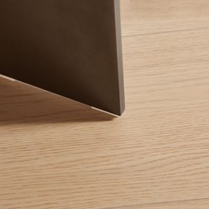 Tavolino da Caffè Rotondo in Legno di Noce con Piedi in Metallo Nero - Product Image 3