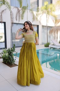 Nuevo Vestido Anarkali de Seda Bordado con Lentejuelas para Mujer, Listo para Usar, Estilo Indio para Fiestas - Product Image 3
