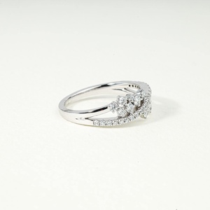 แหวนแต่งงานเพชรทรงกลม 1 กะรัต เพชรเลี้ยงในห้องปฏิบัติการ ทองคำแท้ 10K 14K 18K รับรองโดย IGI ดีไซน์เรียบหรูแบบมินิมอล - Product Image 2