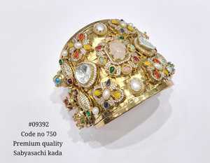 Bracelet manchette plaqué or avec pierres précieuses multicolores et perles, jonc ouvert en zircon cubique, bijou de mariage - Product Image 2