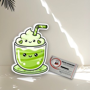 Autocollant mignon pour boisson au matcha avec visage Kawaii et paille rayée verte, forme ronde, en vinyle, pour boîte à cils et outils de beauté - Product Image 3