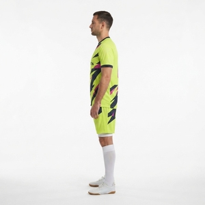 เสื้อฟุตบอลแบบซับลิเมชั่นสั่งทำพิเศษสำหรับผู้ชาย ทรงโปร แอธเลติกฟิต ผลิตจากวัสดุโพลีเอสเตอร์รีไซเคิล-OEM ชุดทีมซิลคอต - Product Image 3