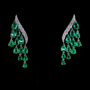 Pendientes de Araña Redondos con Diamantes de Laboratorio de Diseño Halo, Chapados en Oro de 18K - Product Image 1