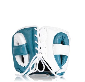Ensemble de Sparring MMA et Boxe en Cuir de Vachette Véritable avec Sangles Réglables, Incluant Gants de Boxe, Casque et Protège-Genoux – Vente en Gros - Product Image 5