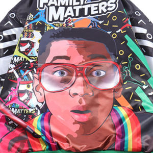 แจ็คเก็ตวาร์ซิตี้ผู้ชายแบบโอเวอร์ไซส์ทรงบอมเบอร์ผ้าซาตินพิมพ์ลายแบบซับลิเมชั่น กันลมและกันน้ำ ขายดีจากโรงงาน (OEM) รับผลิตตามแบบ - Product Image 3