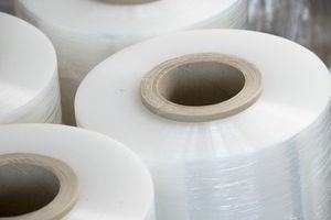 Fil de polyester de coton NE 30s/1 de haute qualité parfait pour le tissage et les applications textiles exportées d'Inde - Product Image 2