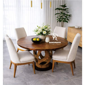 ชุดโต๊ะอาหารสไตล์มินิมอลพร้อมโต๊ะไม้สักและเก้าอี้ไม้สักหุ้มผ้า สำหรับใช้ในอพาร์ทเมนต์และวิลล่า - Product Image 1