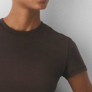 Camiseta de Cuello Redondo para Mujer, Tela Suave y Transpirable, Estilo Casual Básico de Verano, Diseño Elegante y Minimalista, Suministro al por Mayor, Diseño Recortado / con Logotipo - Product Image 4