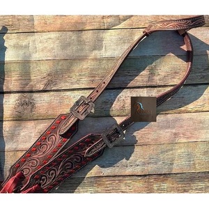Ensemble de harnais de poitrail pour cheval en cuir marron repoussé et têtière assortie à une oreille, avec lacets en cuir brut rouge, équipement de style western - Product Image 2